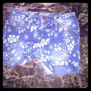 Short short shorts that have awesome flowers